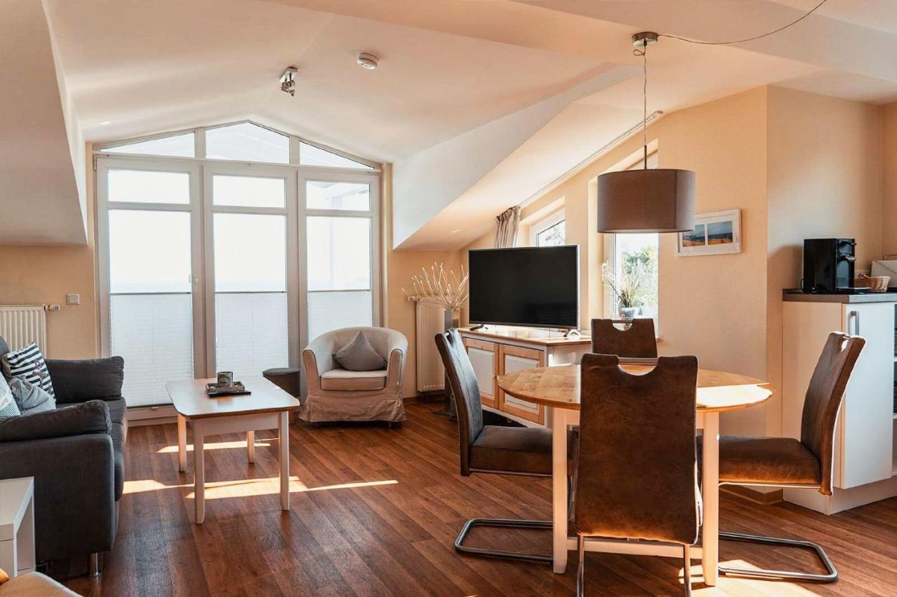Mit Meerblick Und Balkon, Gratis Nutzung Vom Ahoi Erlebnisbad Und Sauna In Sellin - Meeresblick Fewo 29 괴렌 외부 사진