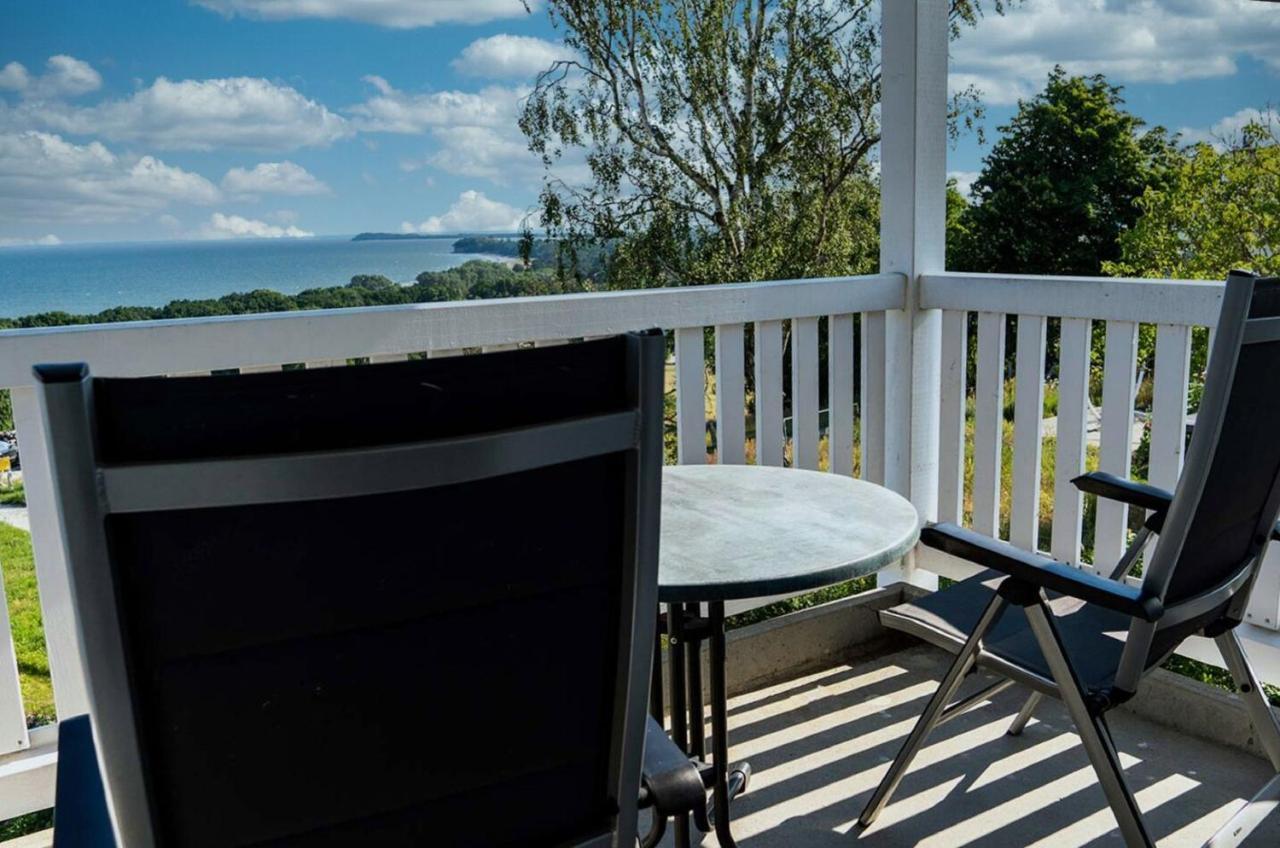 Mit Meerblick Und Balkon, Gratis Nutzung Vom Ahoi Erlebnisbad Und Sauna In Sellin - Meeresblick Fewo 29 괴렌 외부 사진