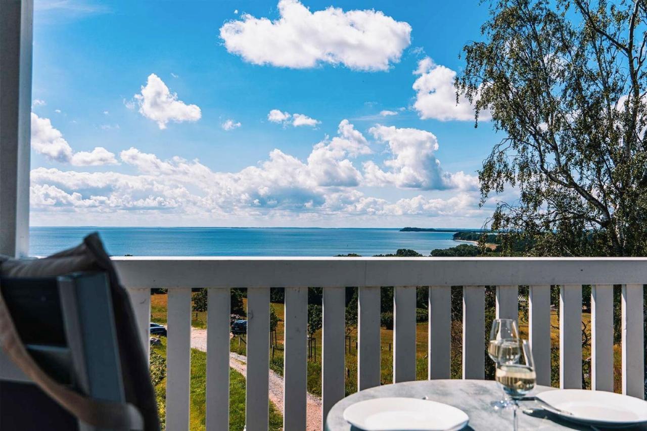 Mit Meerblick Und Balkon, Gratis Nutzung Vom Ahoi Erlebnisbad Und Sauna In Sellin - Meeresblick Fewo 29 괴렌 외부 사진